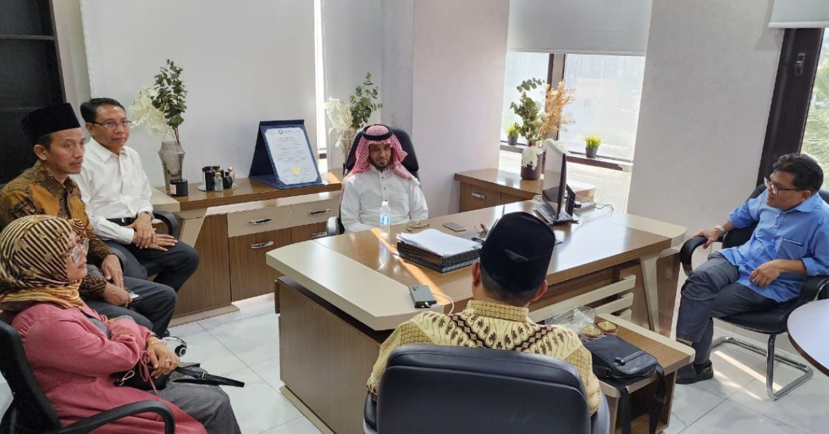 تطور مستشفى وكلية الطب، قاة جامعة شري هداية الله جاكرتا يلتون بالمستثمرين اعرب