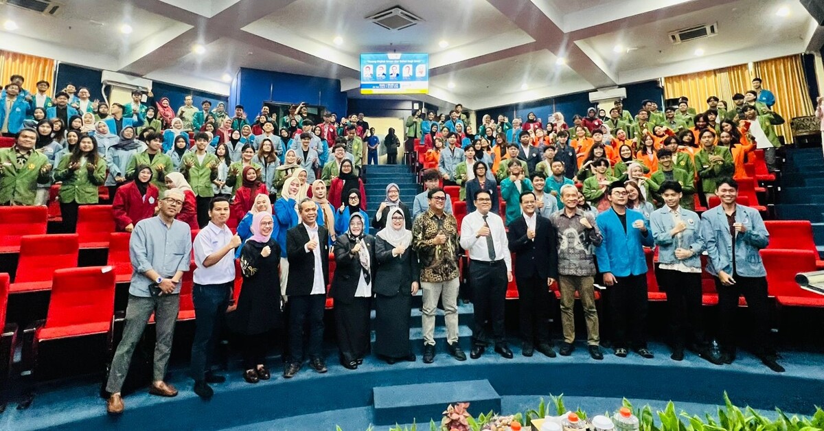 عقدت كلية الدعوة والاتصال بجامعة شريف هداية الله الإسلامية الحكومية في جاكرتا، بالتعاون مع وزارة الاتصالات والرقمية، ندوة تعاونية لمناقشة حماية الطفل في الفضاء الرقمي